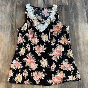 iZ Byer M Black & Pink Floral Tank Top